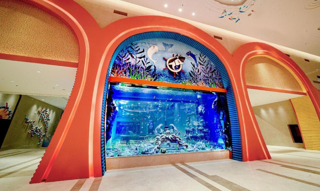 Dolphin Bay Hotel Kunming Exterior photo
